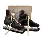 RIEDELL: ICE SKATES SIZE 10-11.5