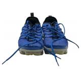 NIKE: AIR VAPORMAX PLUS, SIZE 9.5