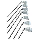 TAYLOR MADE BAG WITH PRIMA GOLF CLUB SET WITH ATTACHMENTS