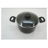 Small Kettle & Lid 9" wide 5" tall