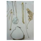 Jewelry Lot: necklaces
