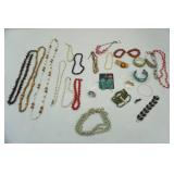 Jewelry Lot: mostly beaded jewelry
