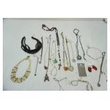 Jewelry Lot: Necklaces