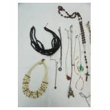 Jewelry Lot: Necklaces