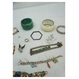 Jewelry Lot: bracelets