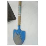 garden shovel & small dustpan with handle