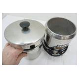 Server-standalone soup warmer with pot and lid