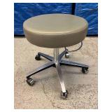 Midmark 125-001 Aluminum Base Surgeon Dentist Assistants Office Clinic Stool - In Great Condition!