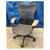 MSRP $1300 High Quality Herman Miller "Mirra" Executive Office Fully Adjustable Mobile Mesh Back Chair -Triflex Polymer Back, Adjustable Lumbar Support, Tilt Limiter & Seat Angle, Adjustable Arm R