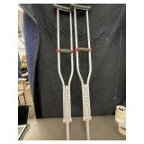 Adjustable Aluminum Crutches