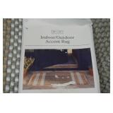 Threshold Indoor/Outdoor Accent Rug 25x38"