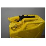 Wavian Jerry Metal Diesel Fuel Can