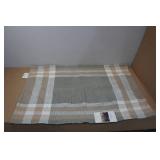 Indoor/Outdoor 25x38" Accent Rug