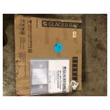 Glacier Bay 36.4 in. W x 30.2 in. H Rectangular Medicine Cabinet with Mirror in White with Adjustable Shelves  Customer Returns See Pictures