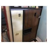 Vintage Coca Cola Vending Machine! 27" x 27" x 57"