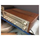 Toshiba Stereo Receiver SA-725 Powers On