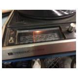 Toshiba Stereo Record Player SM-290 Powers On