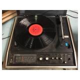 Toshiba Stereo Record Player SM-290 Powers On