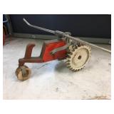 Vintage THOMPSON - Tractor Sprinkler