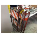 4 Portable Barracades