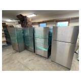 Whirlpool Refrigerator Freezer with Ice Maker NEW (Read Description)