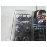 13pc & 15pc 1/4in and 3/8in drive t...