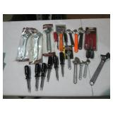 Large lot of assorted adjustable cr...