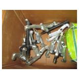 Bulk lot of 3-Jaw gear pullers and ...