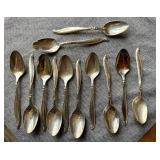 Vintage Silver Plated Oneida "1881 Rogers" Silverware