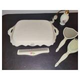 Vintage FORMALITIES by BAUM BROTHERS Vanity Set