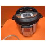 (New) Insta Pot Pressure Cooker
