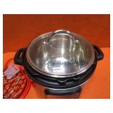 (New) Insta Pot Pressure Cooker
