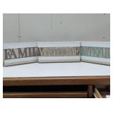 Set of 3 Decor Signs - Welcome, Grateful, Family