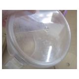 Mr. Coffee 2-Quart Iced Tea & Iced Coffee Maker, Black - PITCHER IS CRACKED ON BOTTOM, Electronics Work. Slightly Used.