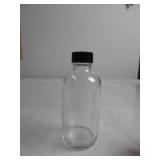 12 SMALL GLASS BOTTLES MULTI-USE NEW, UNSURE OF OUNCES