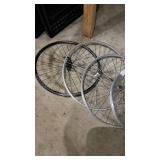 Set of 5 Bicycle Wheels 700c and 27â with Mixed Rims