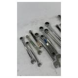 Set of 12 Metric Ratcheting Wrenches with Mixed Sizes