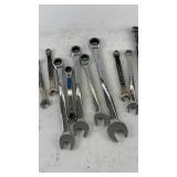 Set of 12 Metric Ratcheting Wrenches with Mixed Sizes