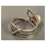 Vintage Sterling Silver Ring with Green Stone - 3.89g