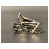 Vintage Sterling Silver Ring with Green Stone - 3.89g