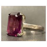 Sterling Silver Vintage Ring with Pink / Purple Gemstone