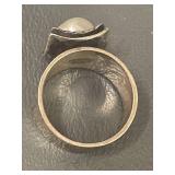 Vintage Artisan Pearl Ring 9.68g Hammered Band Size 9