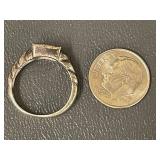 Vintage Twisted Band Ring with Stone