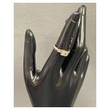 Vintage Twisted Band Ring with Stone