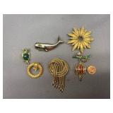 Brooch Collection incl. Avon & Monet Vintage Pins