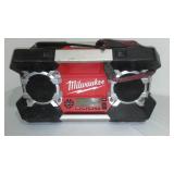 Milwaukee Jobsite AM/ FM Radio.