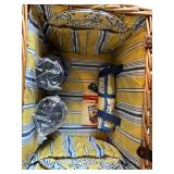 Fun Eddie Bauer Picknick / Willow Picnic Basket Including Cups, Plates, Napkins and More