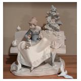 Lladro Feeding the Pigeons Porcelain Figurine