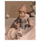 Lladro Feeding the Pigeons Porcelain Figurine