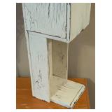 Rustic Rooster and Wood Box Decor